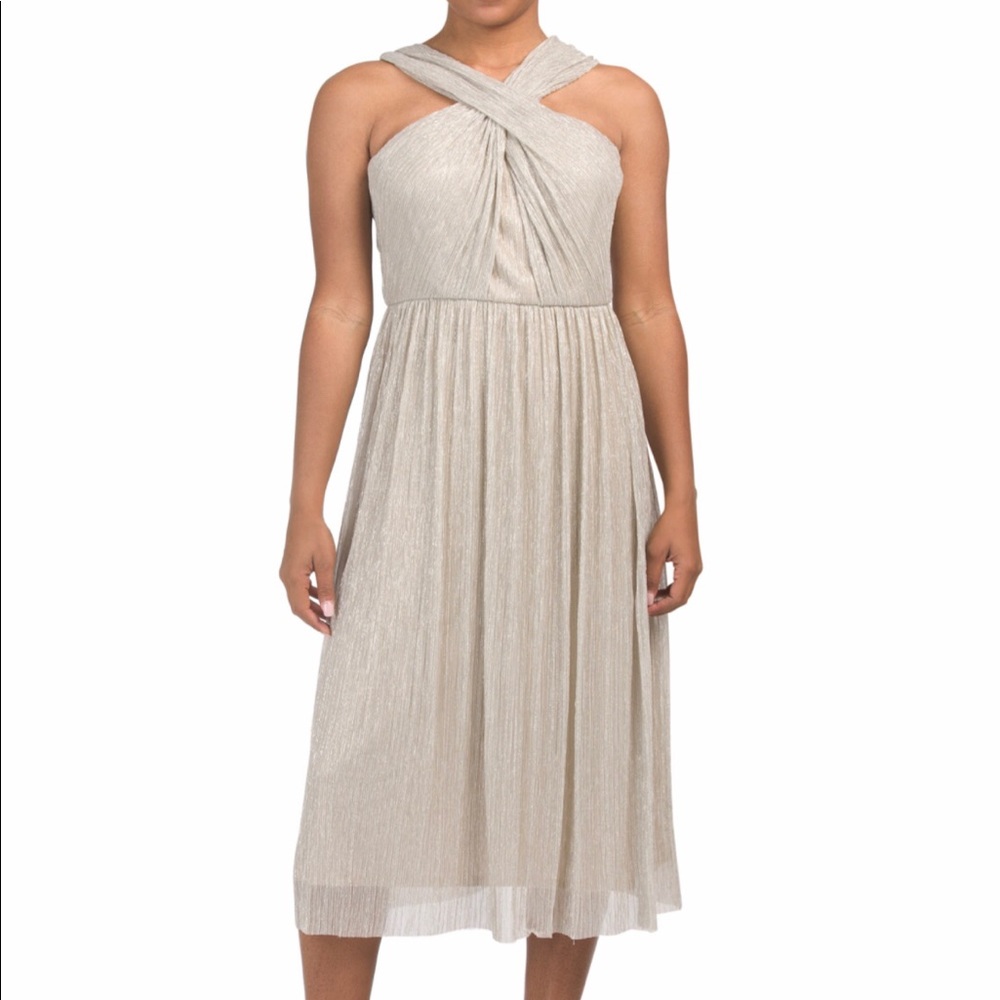 NWT Taylor Metallic halter dress size 8